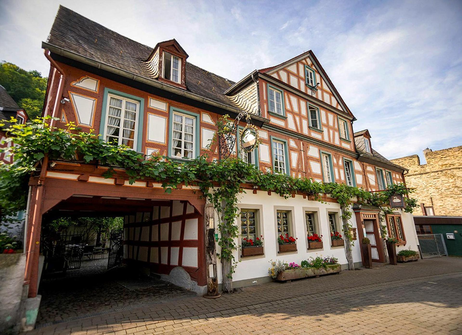 Landgasthof Zum Weissen Schwanen Braubach Bagian luar foto